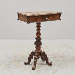 1538 5257 PEDESTAL TABLE